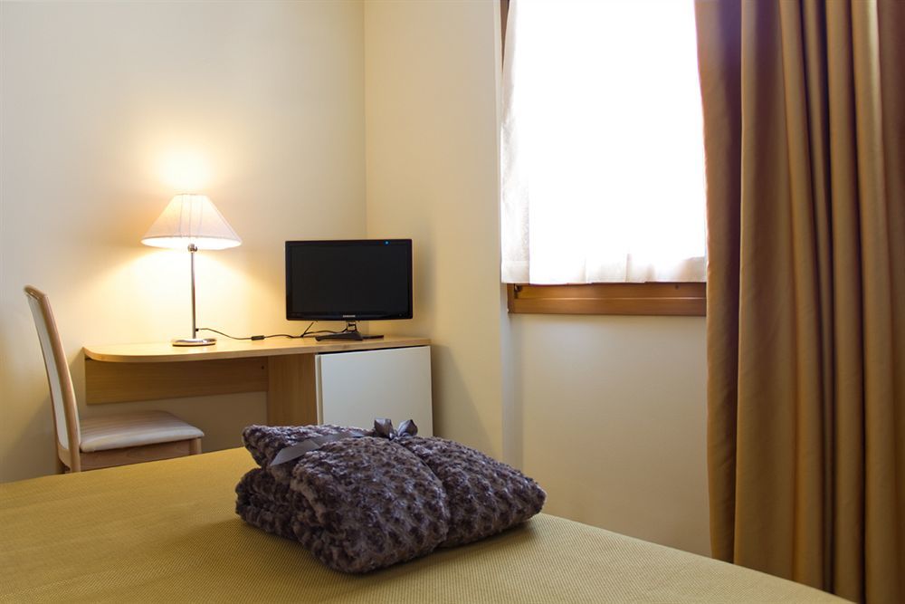 Hotel Dependance Silvestro Гарда Экстерьер фото